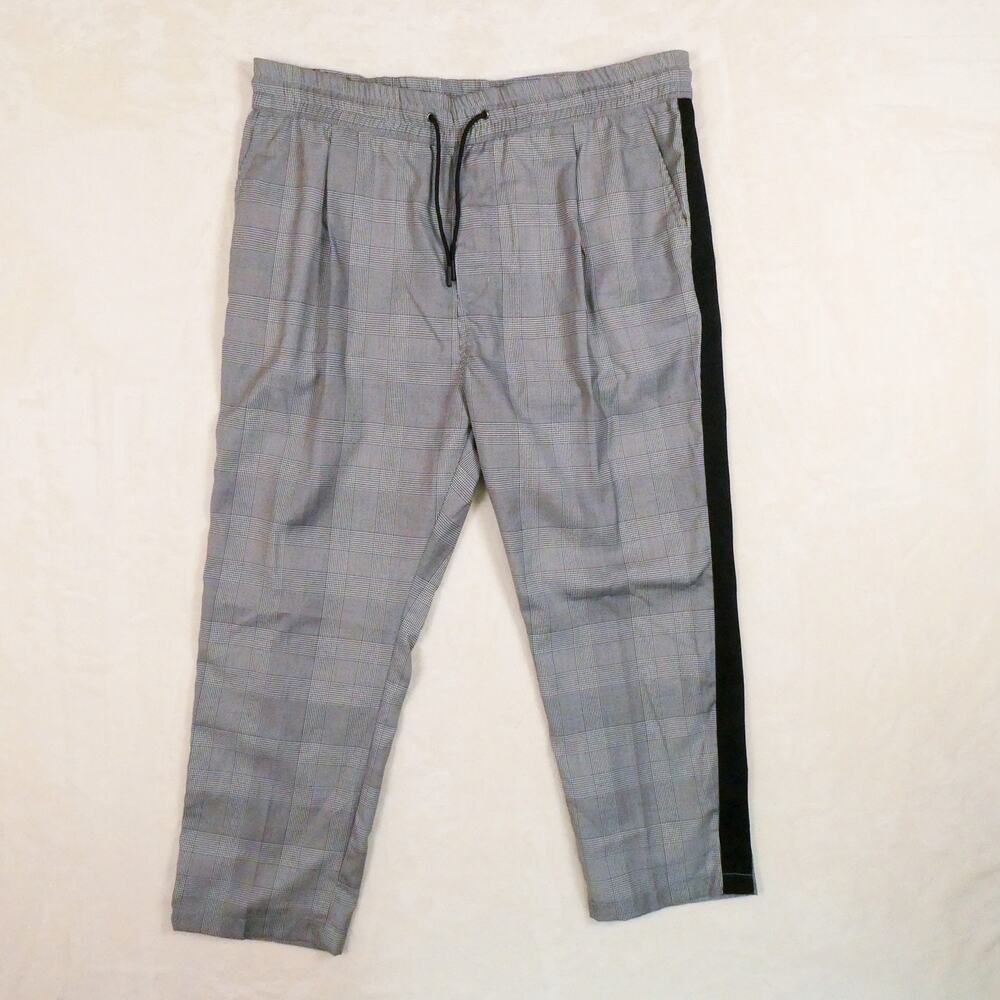 NWT Divided Grey Black Plaid Joggers Size 36 Side Stripe Blokecore Cropped Pants